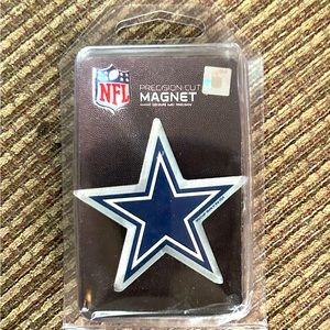 New in Box NFL Dallas Cowboys 2.5” Magnet